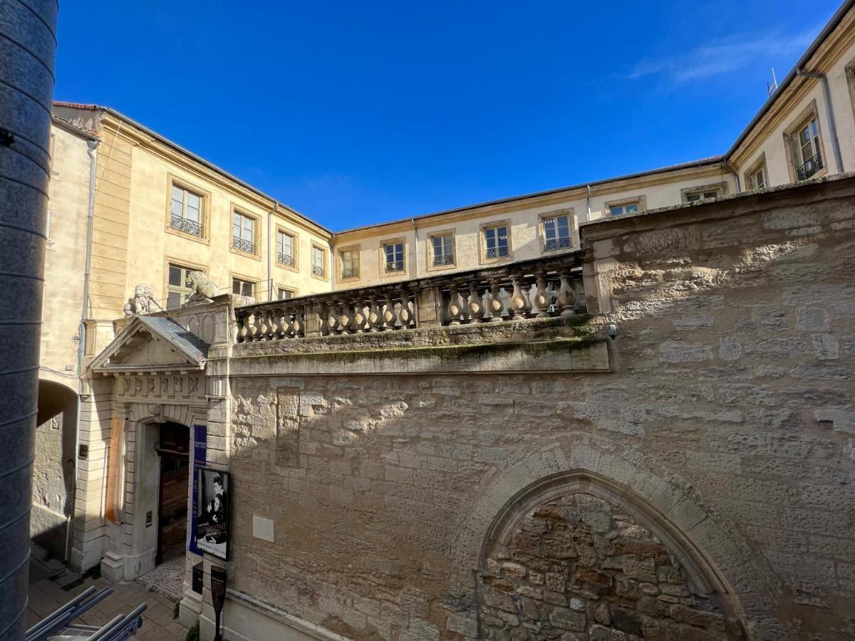 شقة La Cachette De L'Horloge - Ac Clim - Wifi - 100M Palais Des Papes أفينيون المظهر الخارجي الصورة